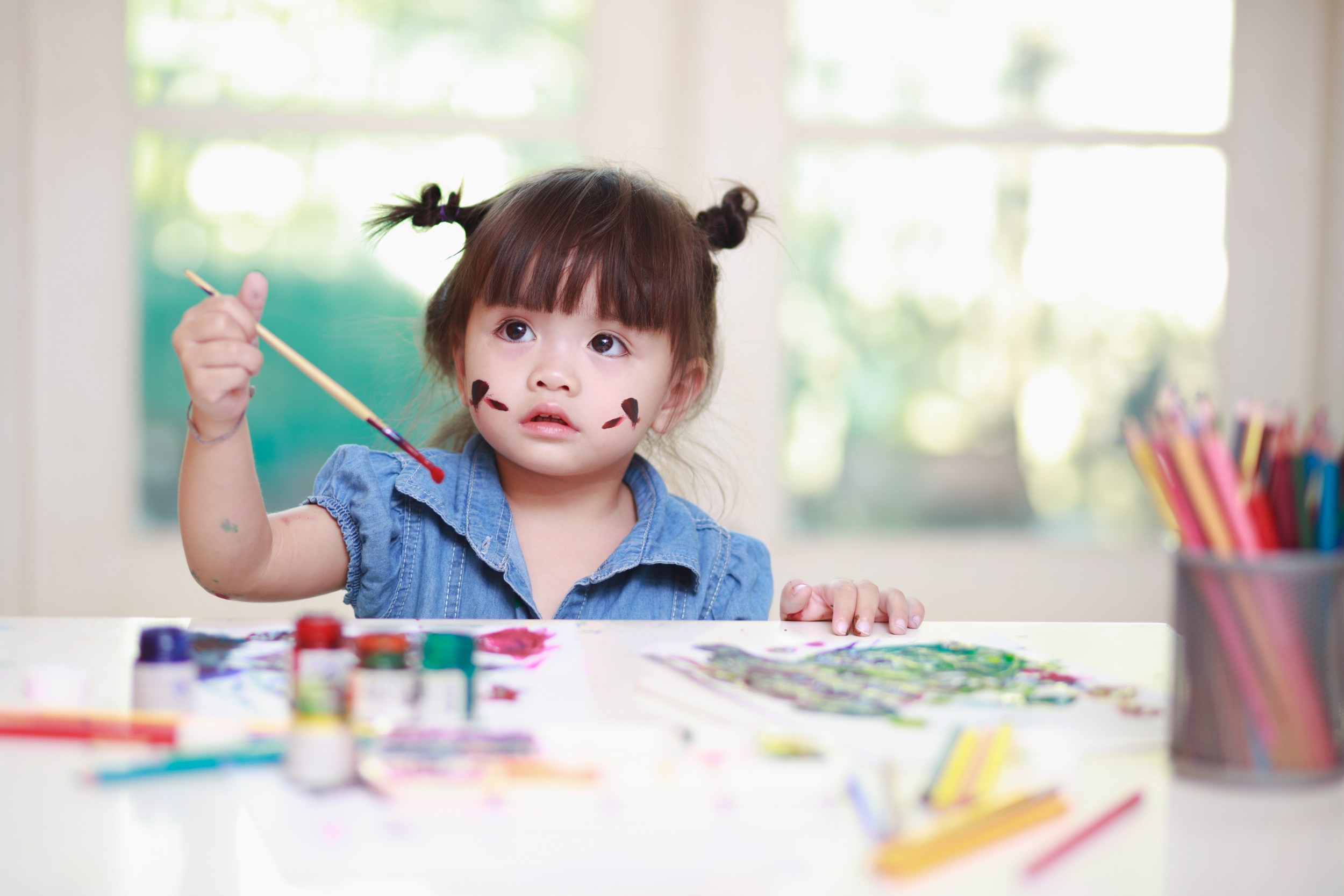 Kursus menggambar juga bisa menjadi pilihan untuk anak yang suka berkreasi.